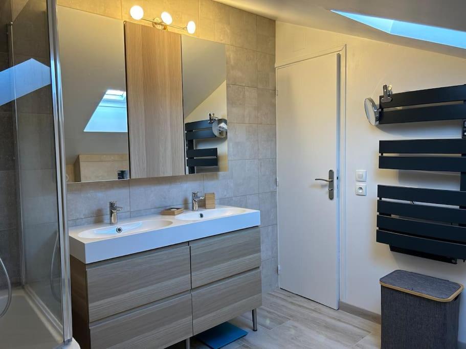 Grand Appartement De Standing Сен-Дизье Экстерьер фото